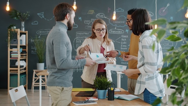 Management participatif : ce que ça change vraiment de consulter son équipe avant de décider